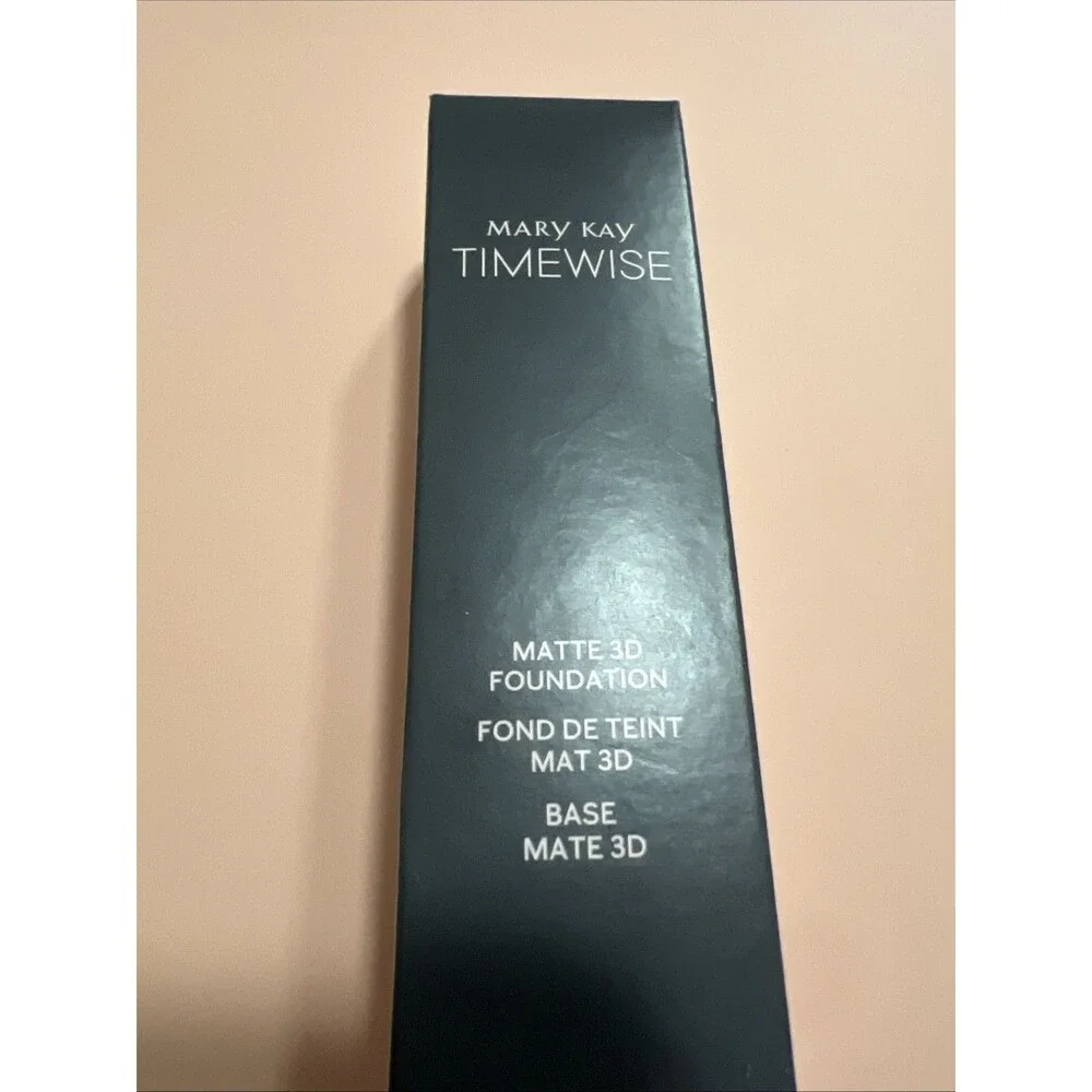 Mary Kay Timewise Beige w 100 matte foundation 30ml/1 fl.oz. Full Size NIB